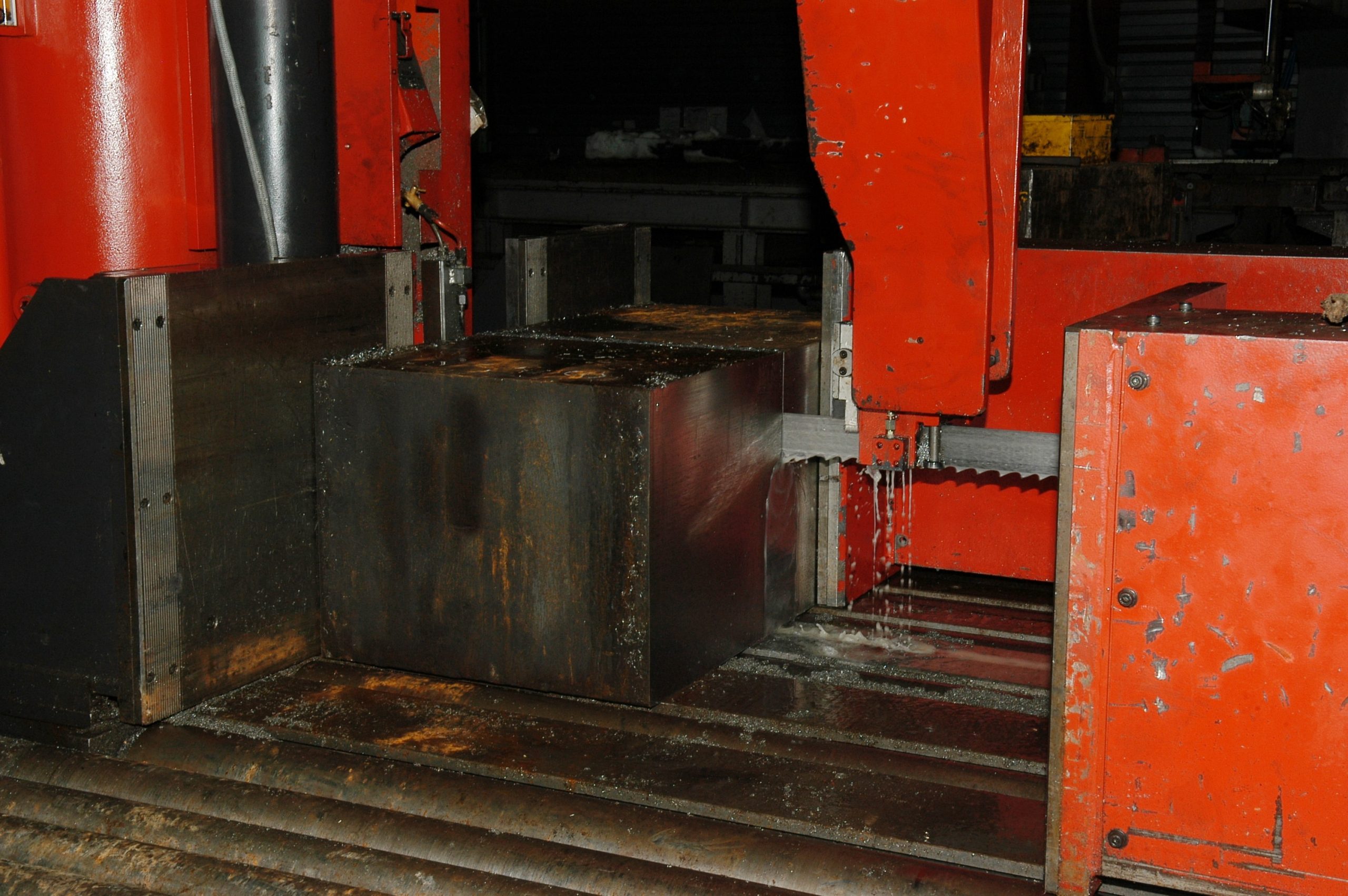 decoupe-bloc-acier-brut-lugand-aciers-1